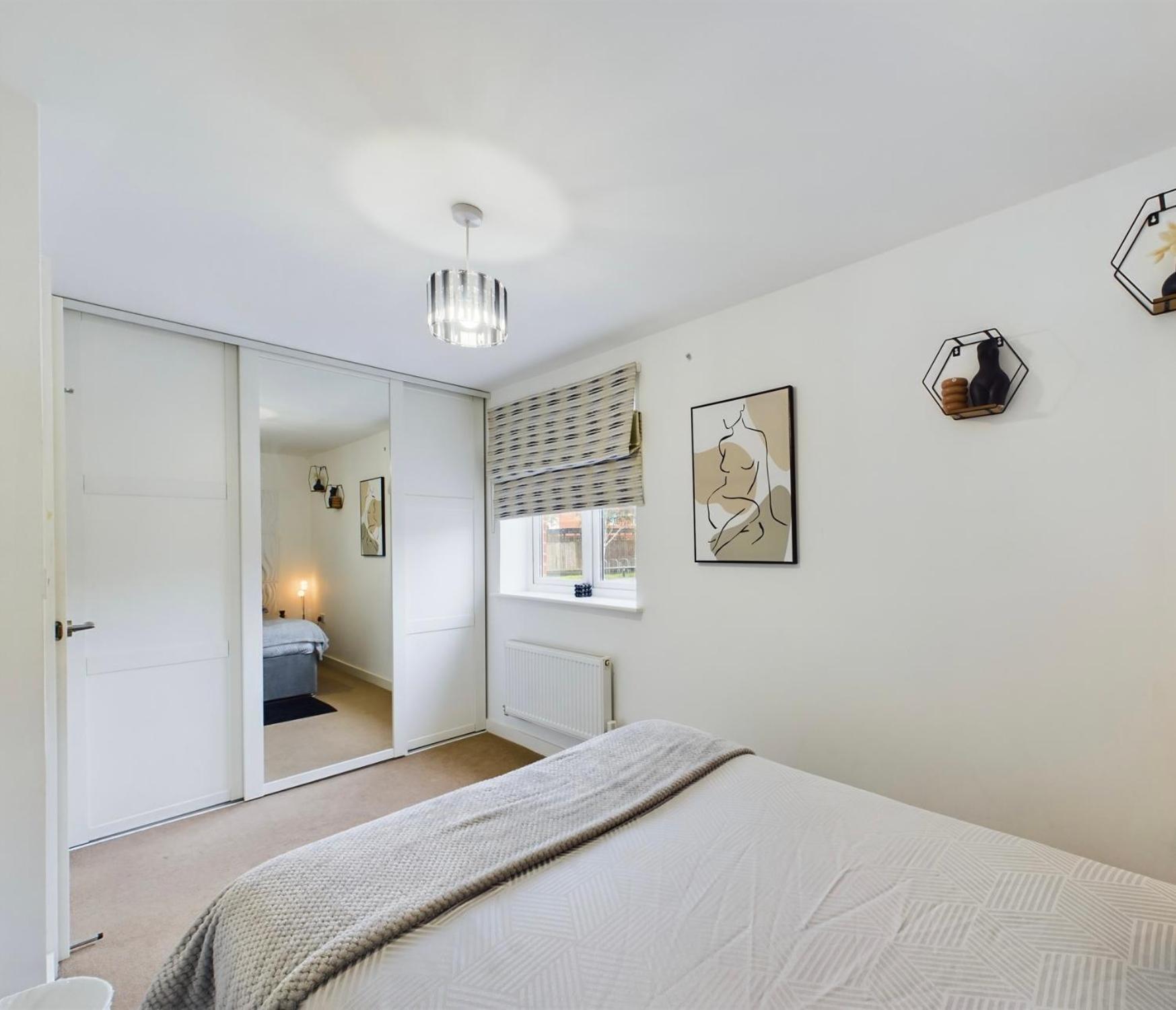 Modern 2 Bed City Apartment With Private Parking Суонзи Екстериор снимка